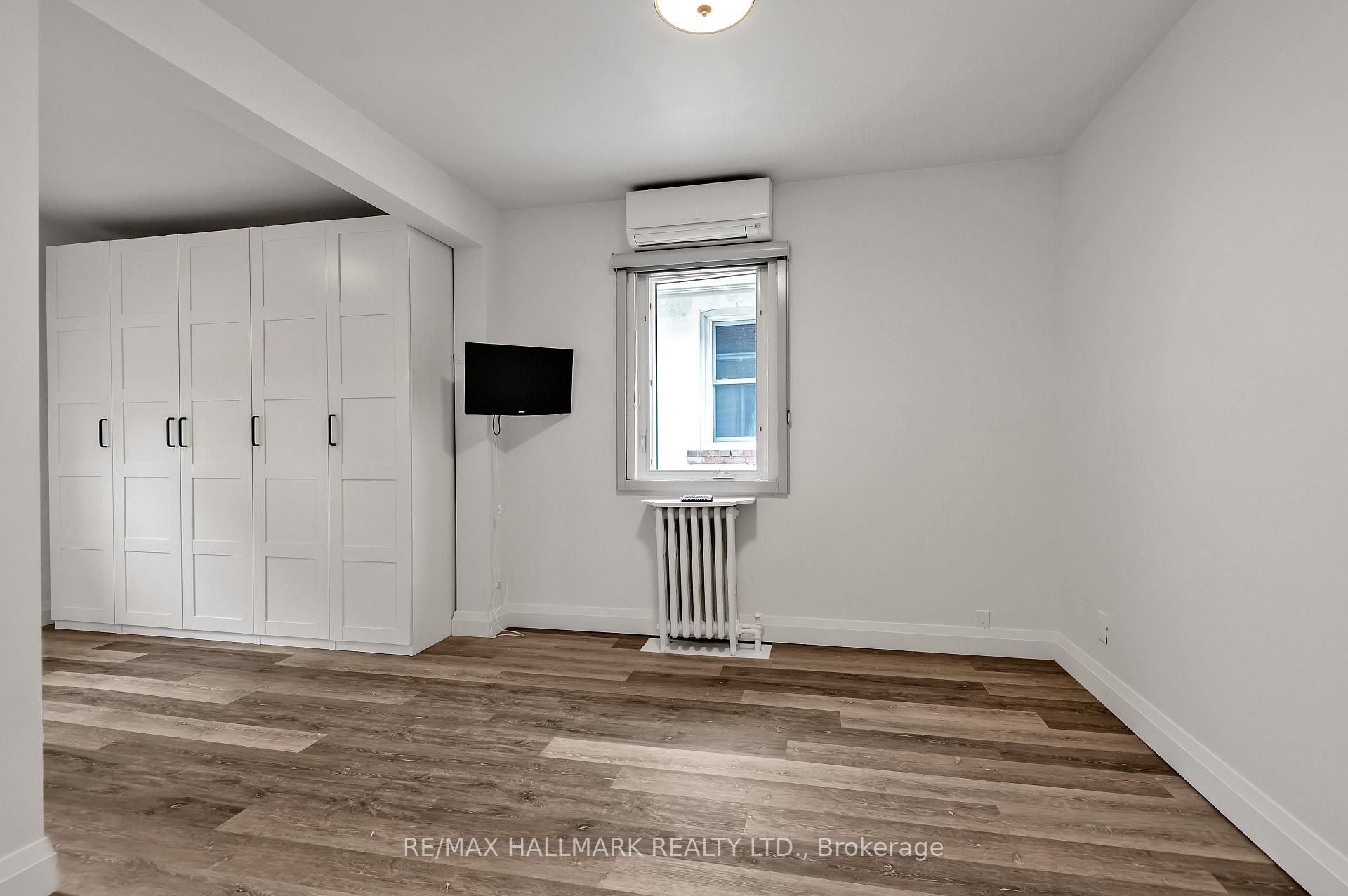 Photo 8 of Unit upper, 28 Wineva Avenue, Toronto, The Beaches — HOMEH