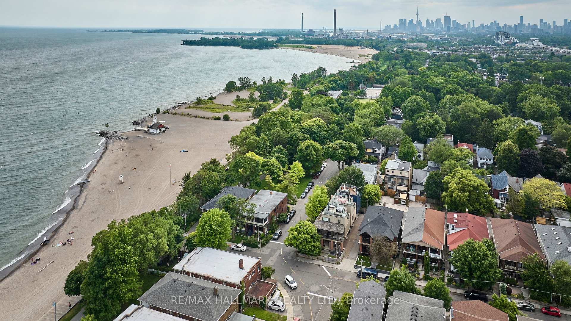 Photo 41 of Unit upper, 28 Wineva Avenue, Toronto, The Beaches — HOMEH
