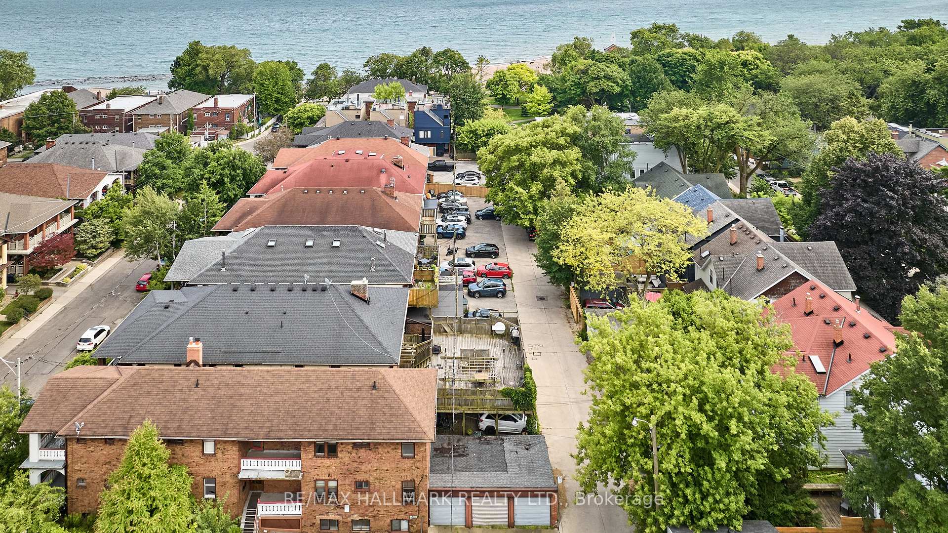 Photo 19 of Unit upper, 28 Wineva Avenue, Toronto, The Beaches — HOMEH