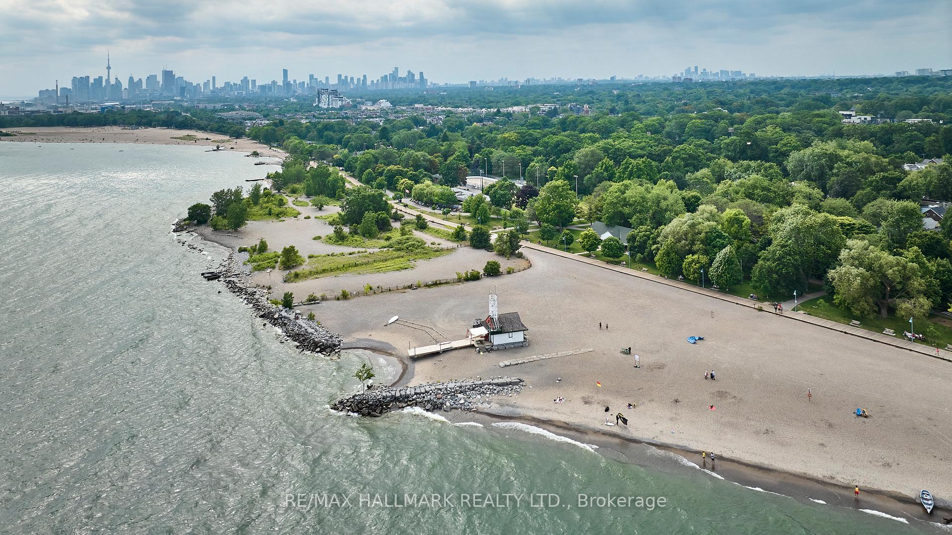 Photo 23 of Unit upper, 28 Wineva Avenue, Toronto, The Beaches — HOMEH