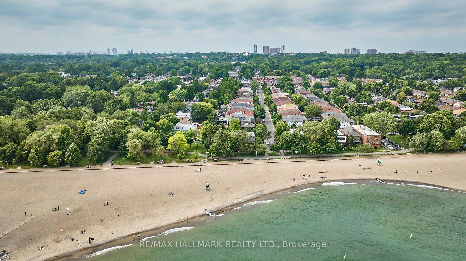 Photo 36 of Unit upper, 28 Wineva Avenue, Toronto, The Beaches — HOMEH