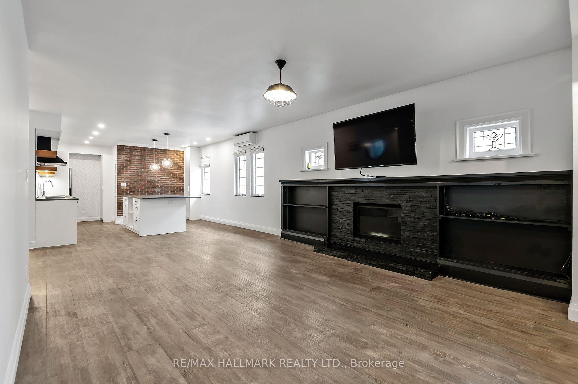 Photo 29 of Unit upper, 28 Wineva Avenue, Toronto, The Beaches — HOMEH