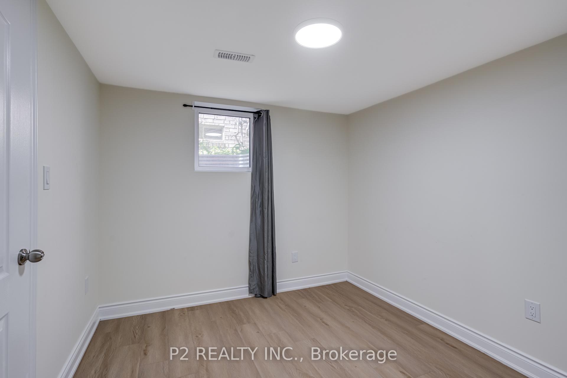 Photo 4 of Unit Basement, 735 Down Crescent, Oshawa, Donevan — HOMEH