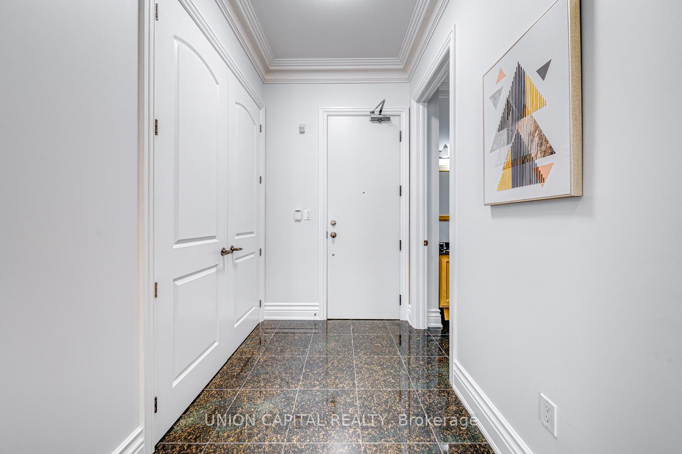Photo 9 of Unit 101, 1 Verclaire Gate, Markham, Unionville — HOMEH