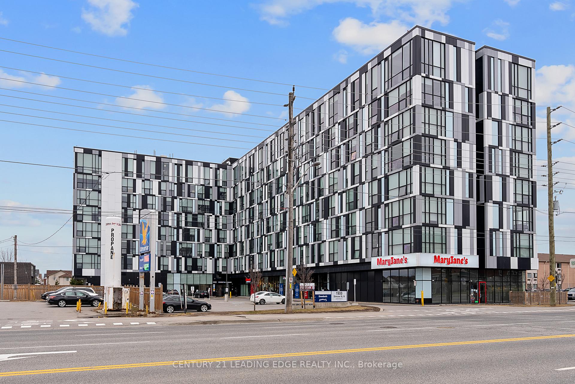 Front of Unit 701, 1900 Simcoe Street N