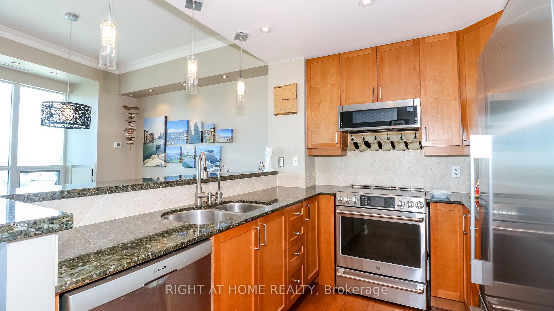 Photo 5 of Unit PH08, 6 Toronto Street, Barrie, City Centre — HOMEH