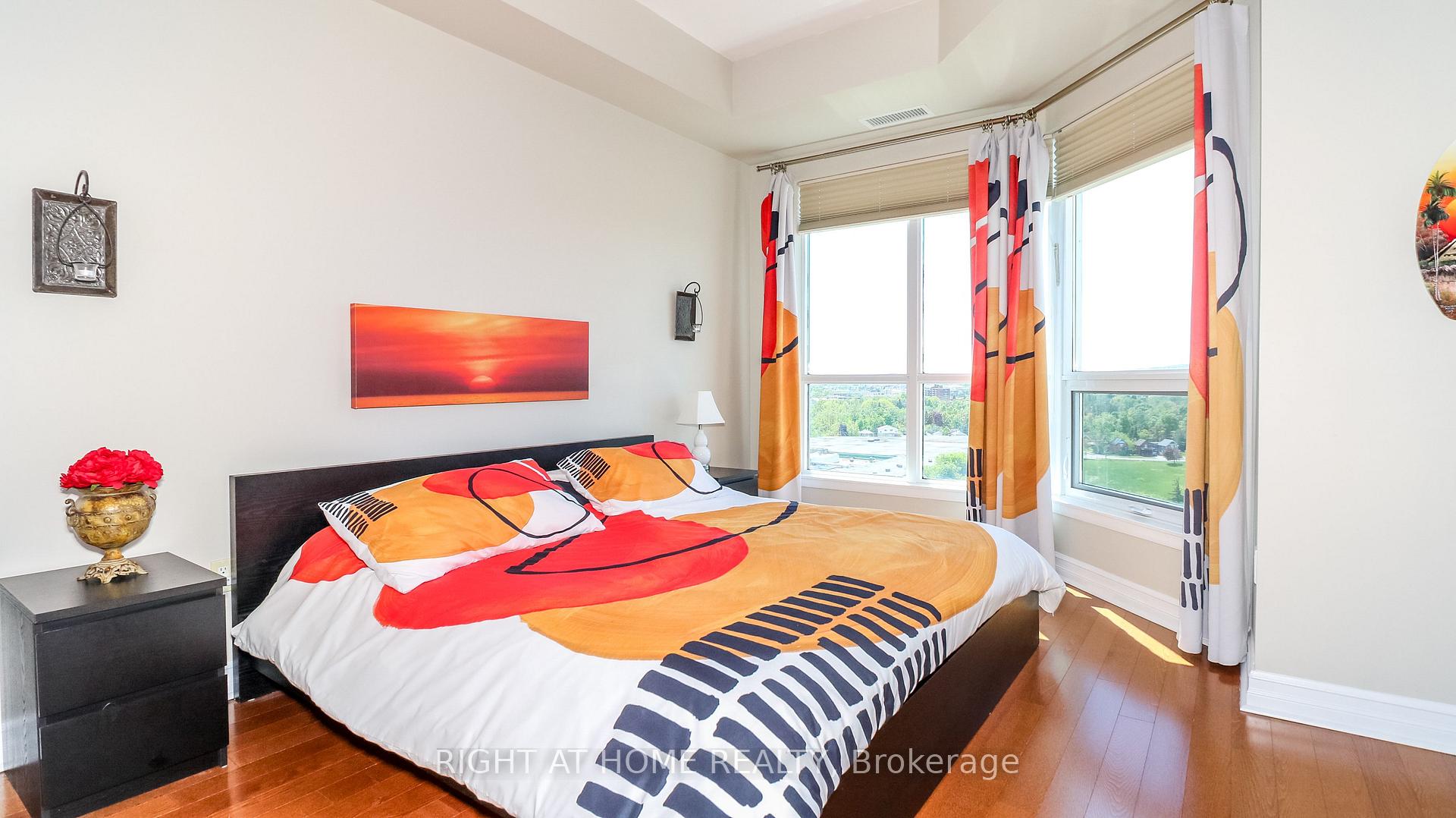 Photo 2 of Unit PH08, 6 Toronto Street, Barrie, City Centre — HOMEH