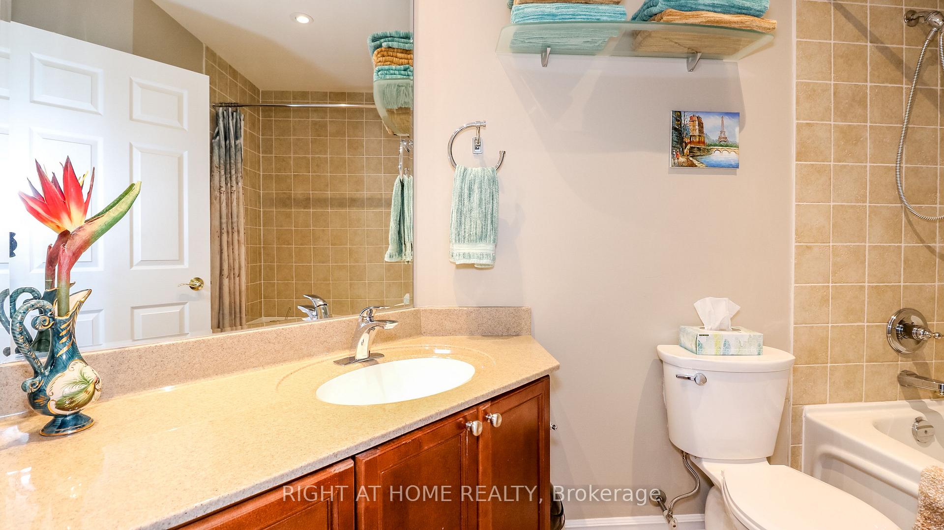 Photo 19 of Unit PH08, 6 Toronto Street, Barrie, City Centre — HOMEH