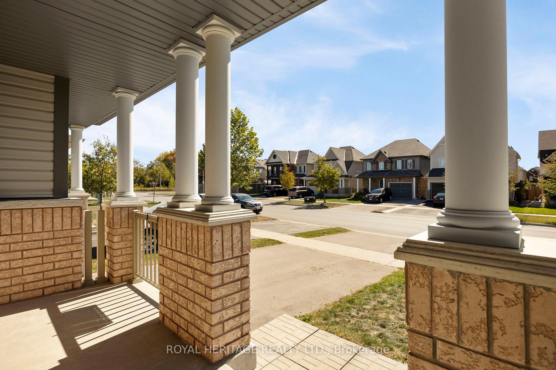 Photo 2 of 86 Northglen Boulevard, Clarington, Bowmanville — HOMEH