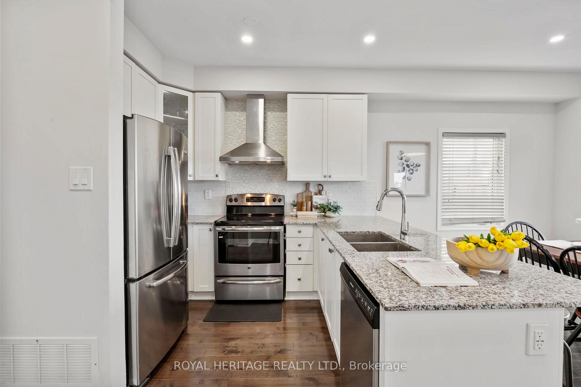 Photo 14 of 86 Northglen Boulevard, Clarington, Bowmanville — HOMEH