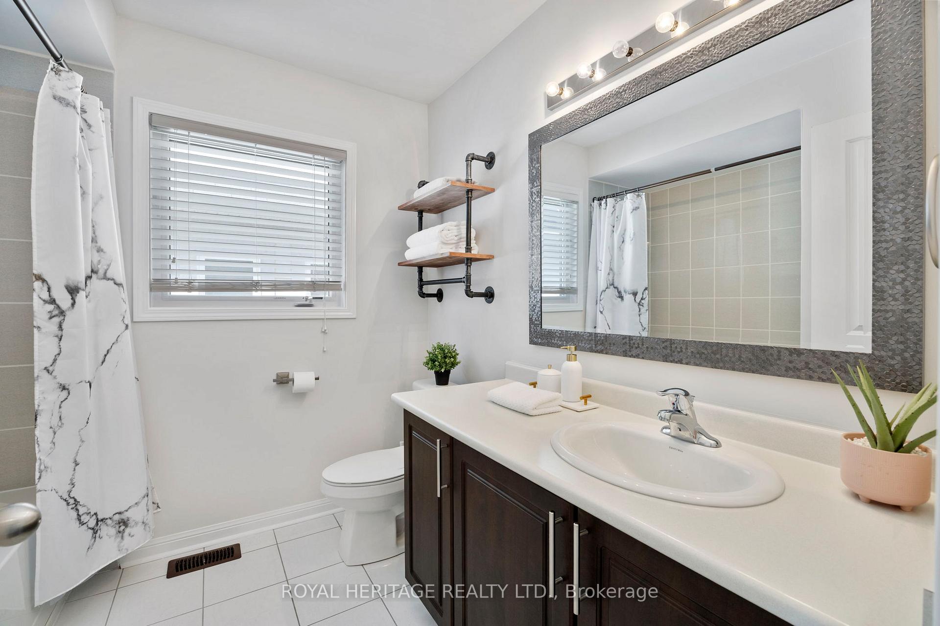 Photo 28 of 86 Northglen Boulevard, Clarington, Bowmanville — HOMEH