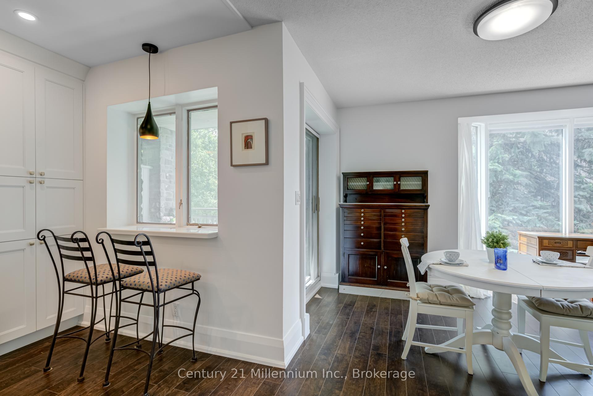 Photo 12 of Unit 204, 21 George Street, Aurora, Aurora Village — HOMEH