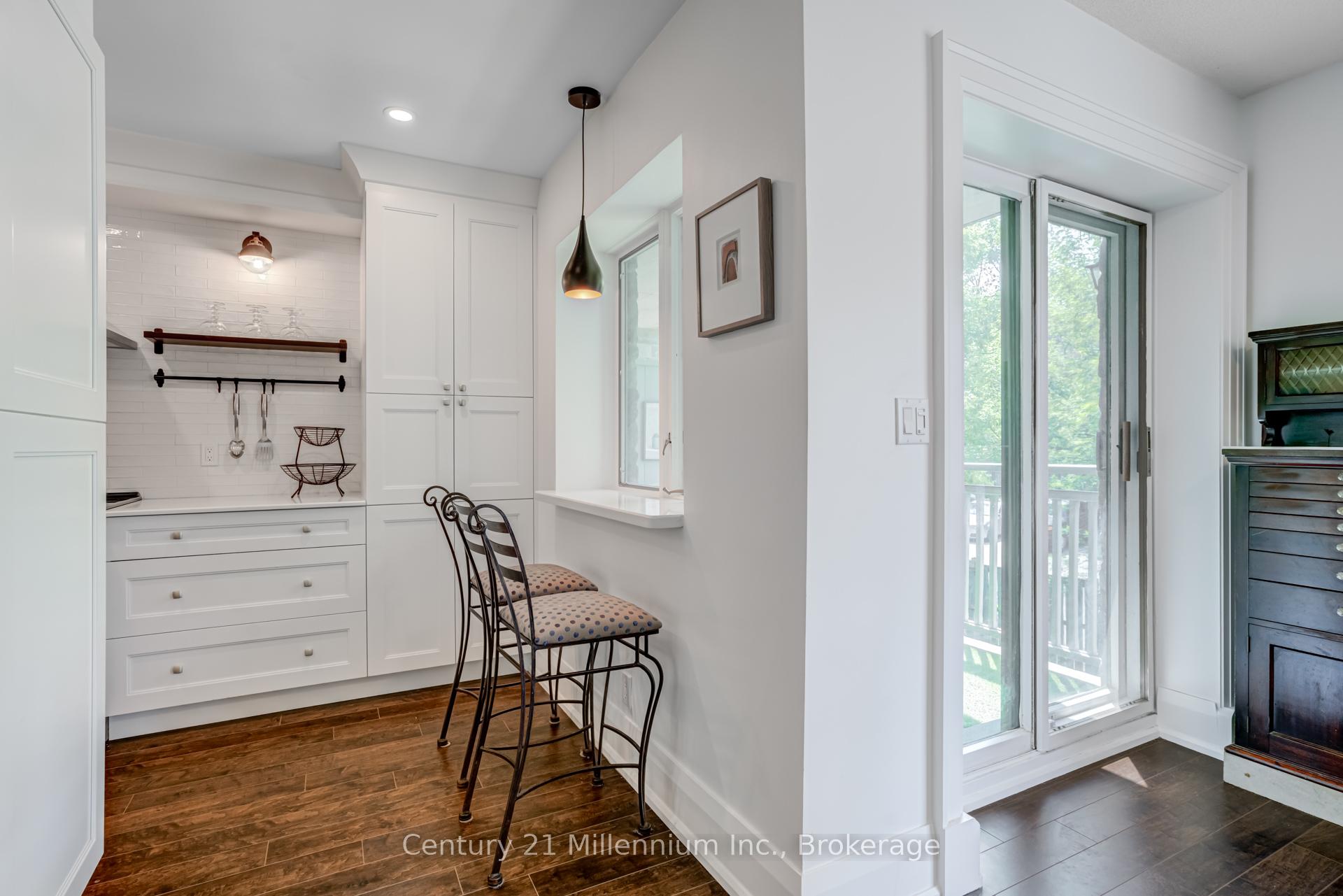 Photo 15 of Unit 204, 21 George Street, Aurora, Aurora Village — HOMEH