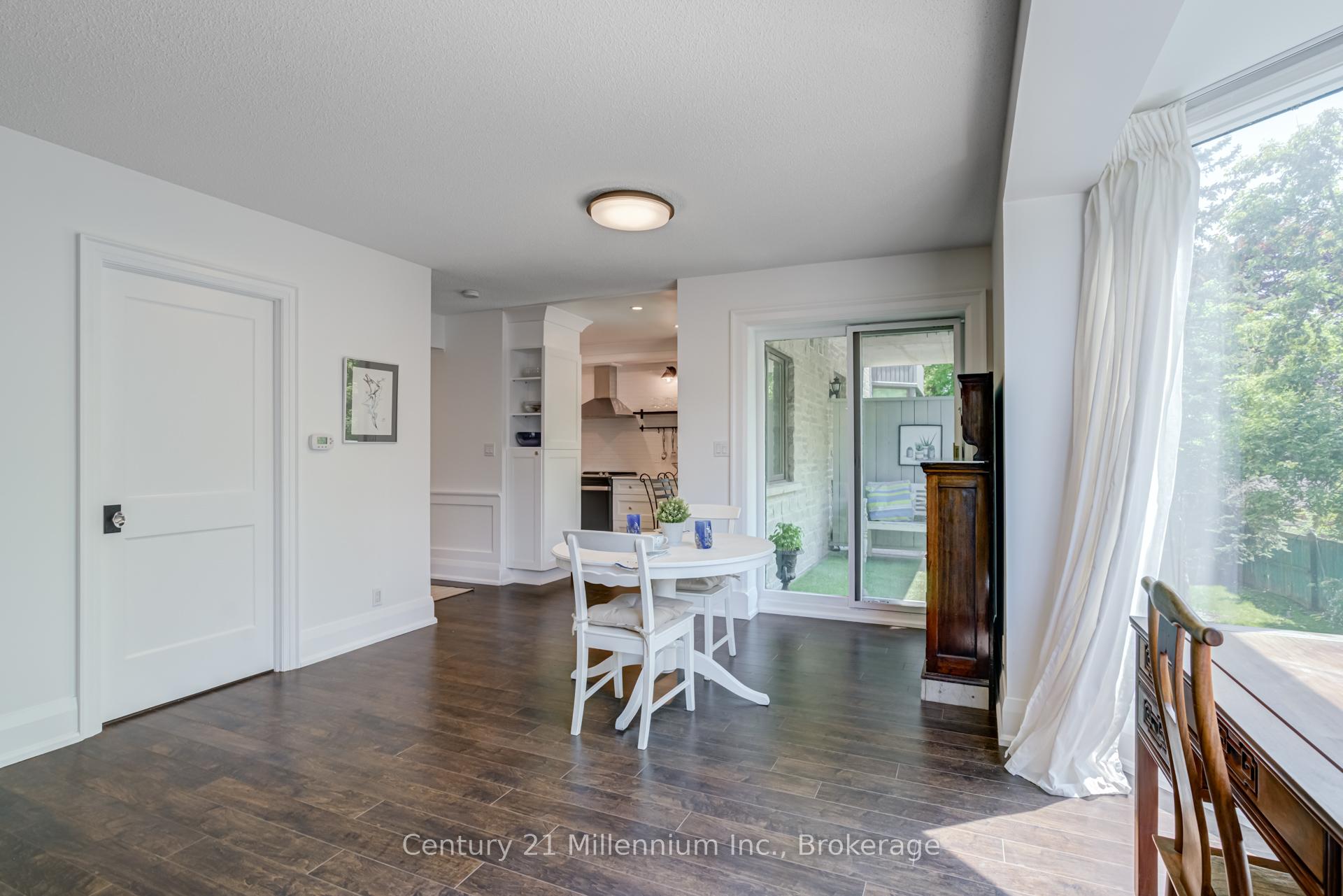 Photo 17 of Unit 204, 21 George Street, Aurora, Aurora Village — HOMEH