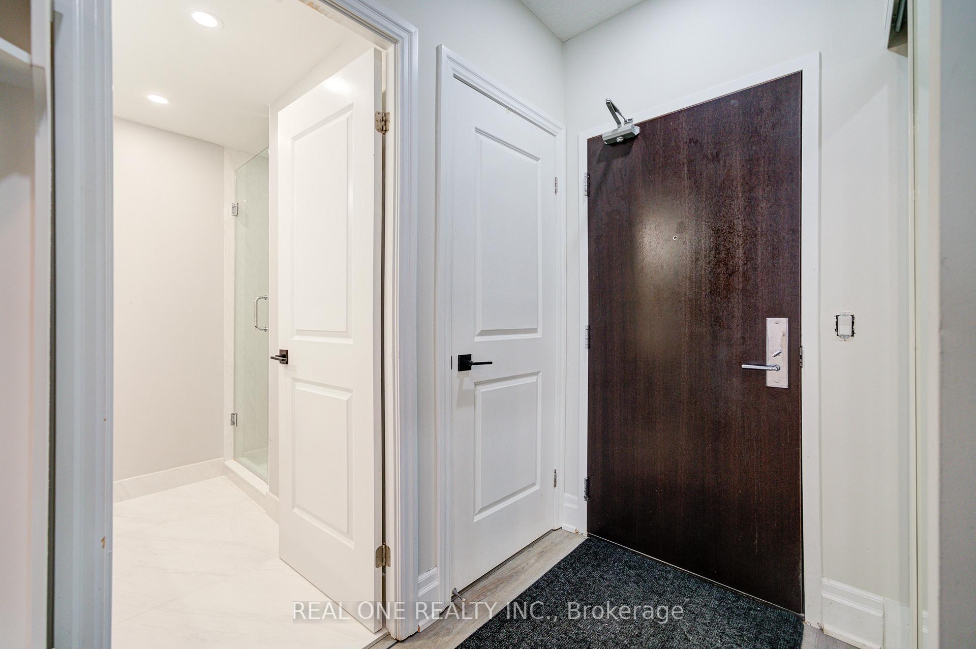 Photo 2 of Unit 107, 111 Upper Duke Crescent, Markham, Unionville — HOMEH