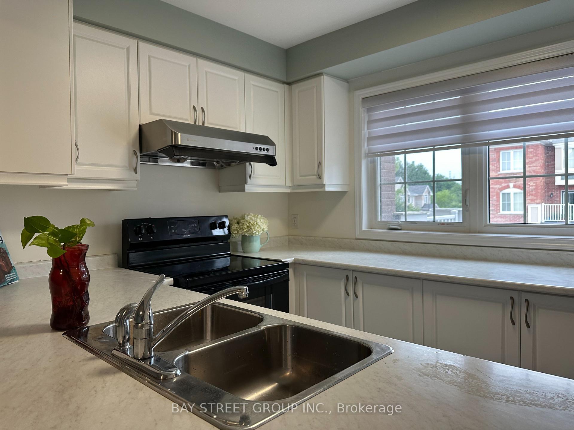 Photo 31 of 1053 Clipper Lane, Pickering, Rural Pickering — HOMEH