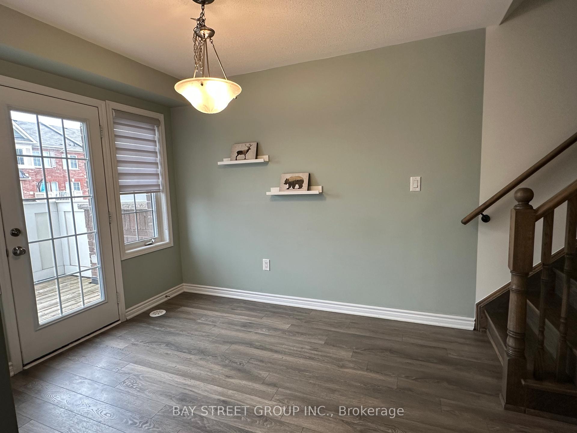 Photo 4 of 1053 Clipper Lane, Pickering, Rural Pickering — HOMEH