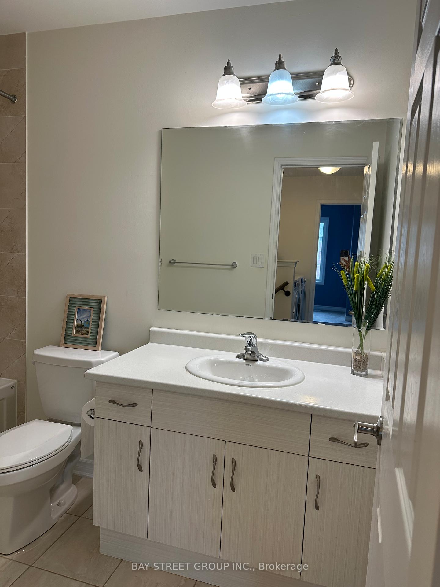 Photo 15 of 1053 Clipper Lane, Pickering, Rural Pickering — HOMEH