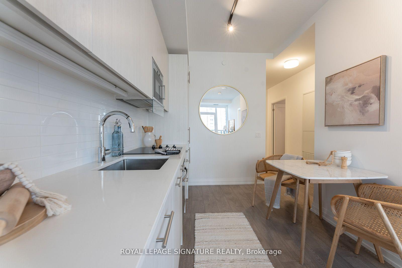 Photo 3 of Unit 809, 286 Main Street, Toronto, East End-Danforth — HOMEH
