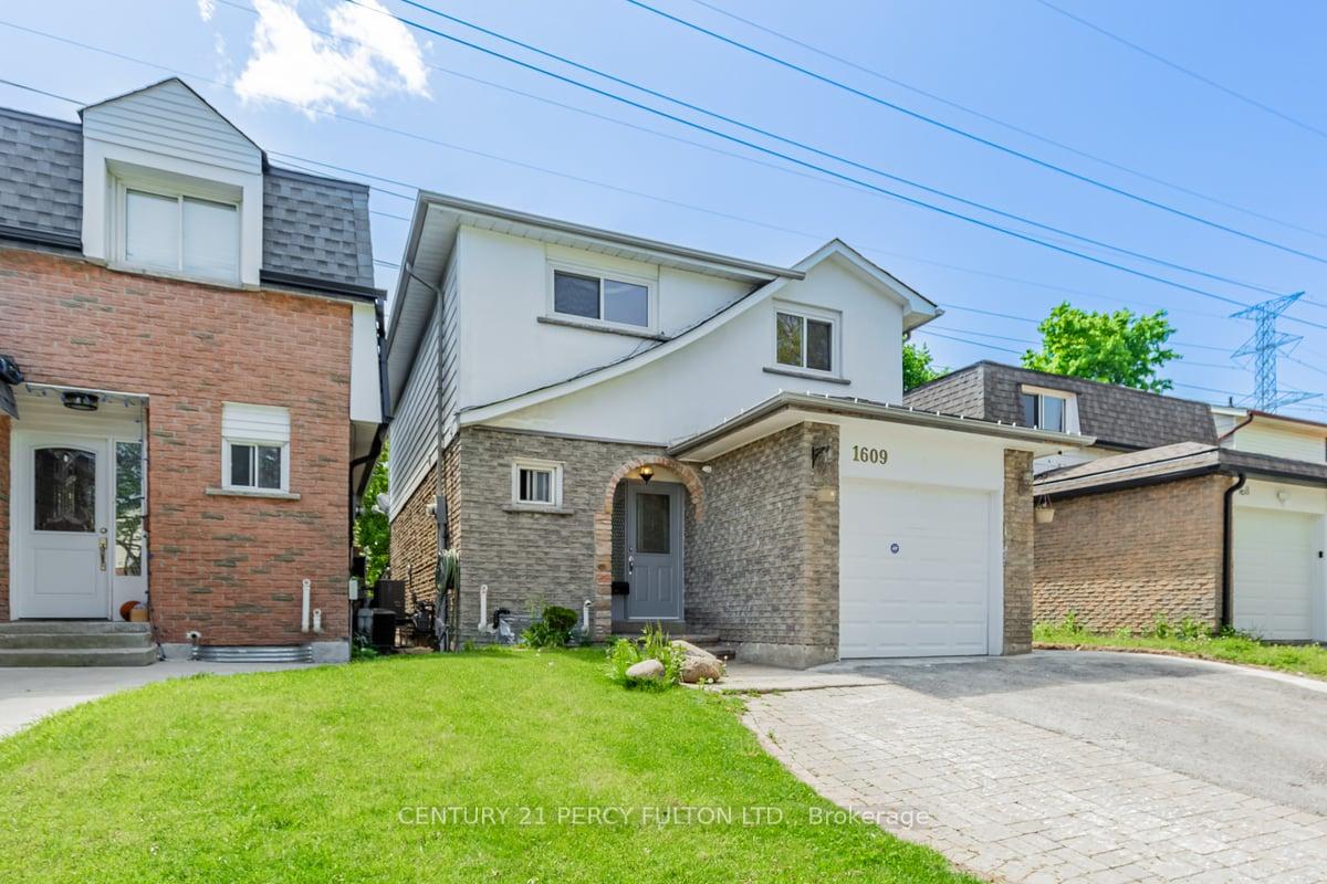 Photo 2 of Unit Bsmt., 1609 Jaywin Circle E, Pickering, Village East — HOMEH