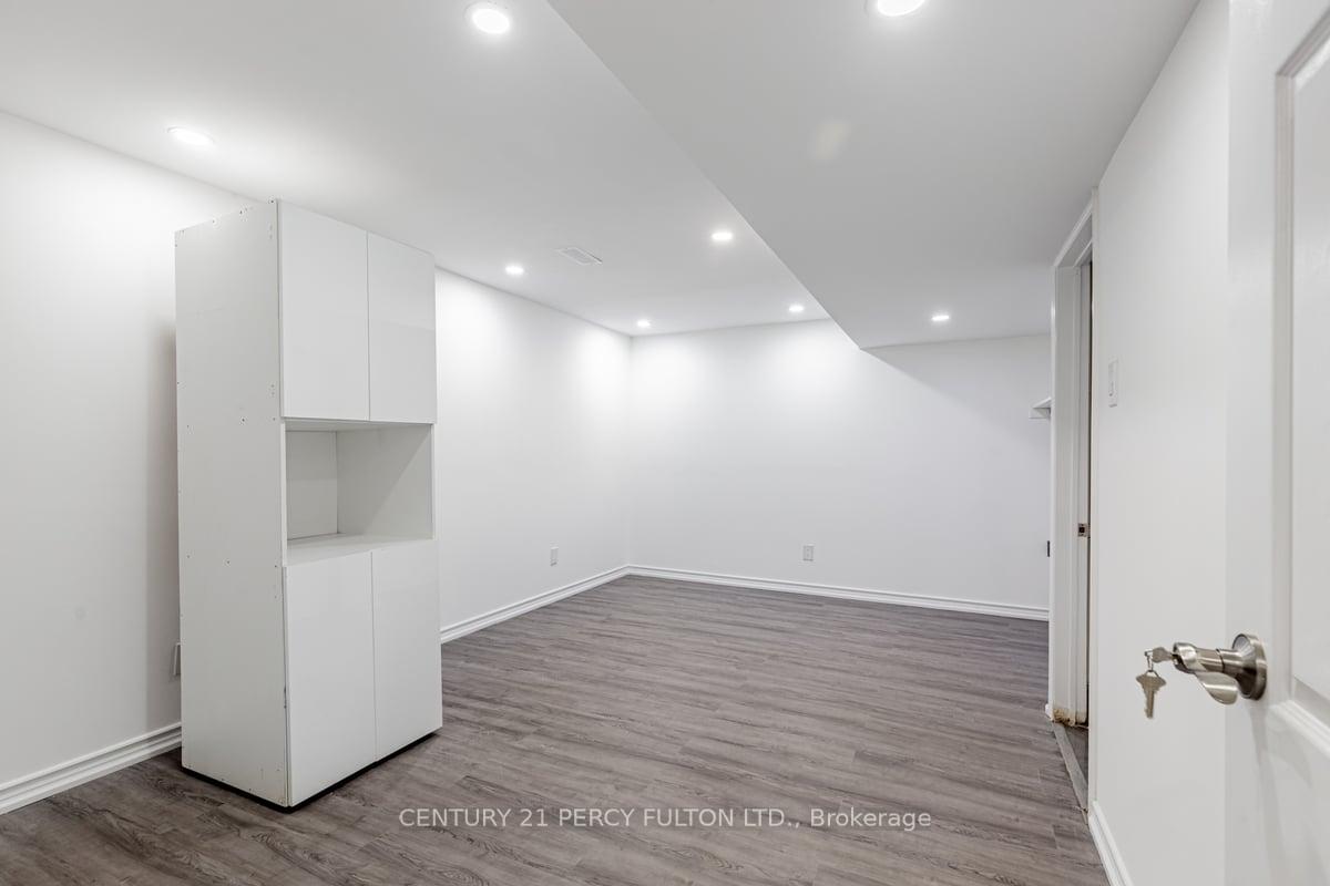 Photo 9 of Unit Bsmt., 1609 Jaywin Circle E, Pickering, Village East — HOMEH