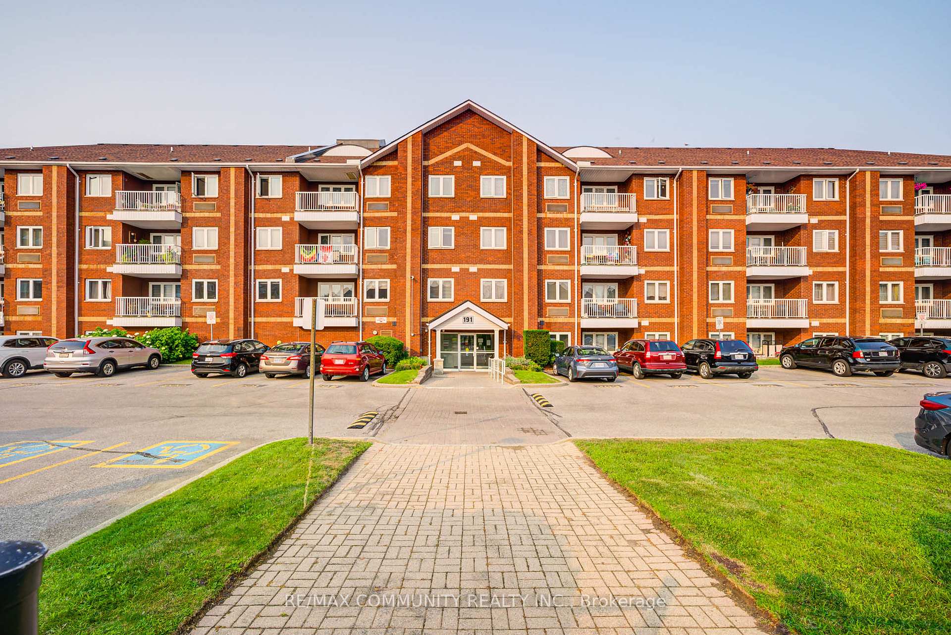 Photo 1 of Unit 304, 191 Lake Driveway, Ajax, South West — HOMEH