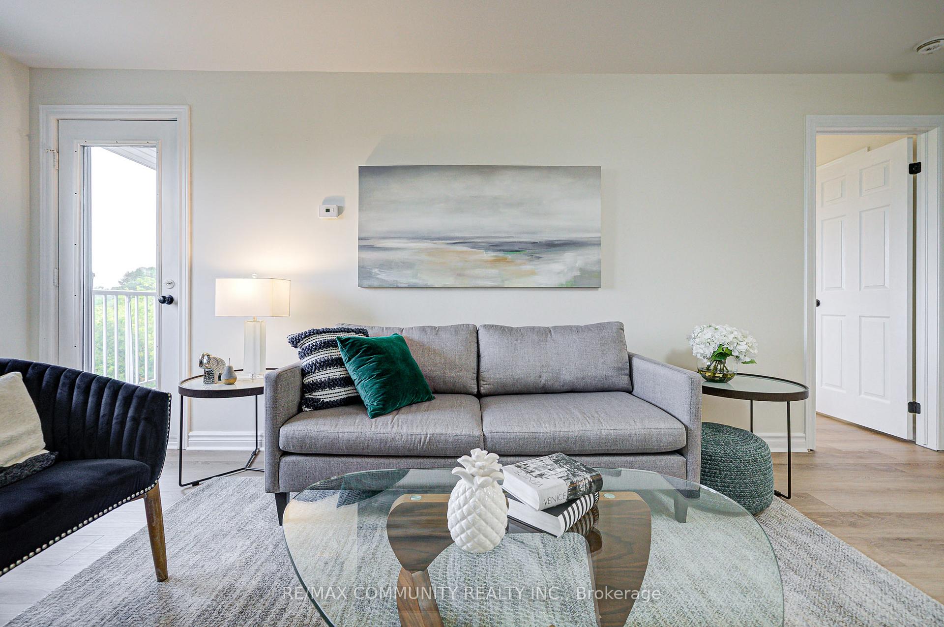 Photo 7 of Unit 304, 191 Lake Driveway, Ajax, South West — HOMEH