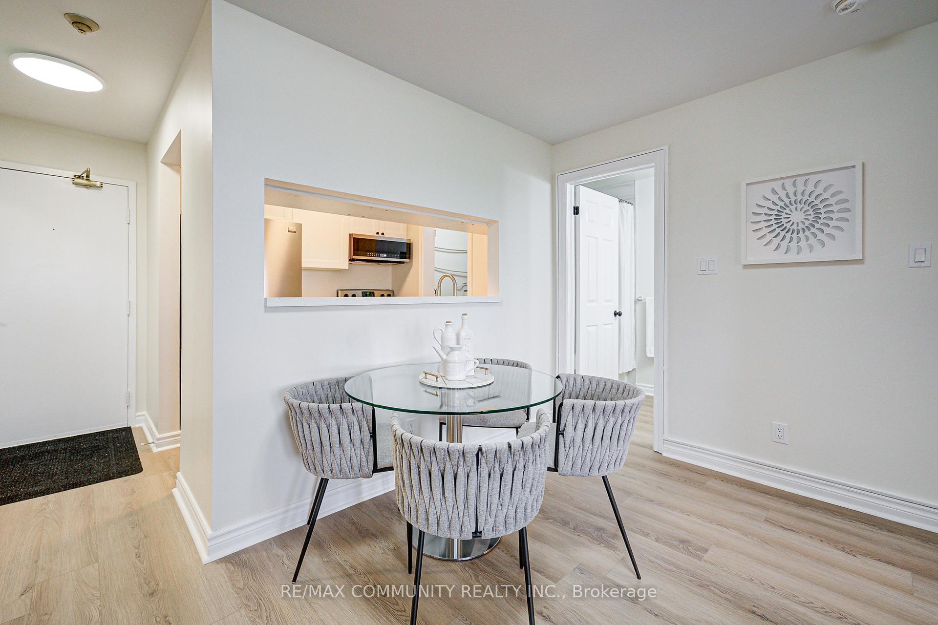 Photo 8 of Unit 304, 191 Lake Driveway, Ajax, South West — HOMEH