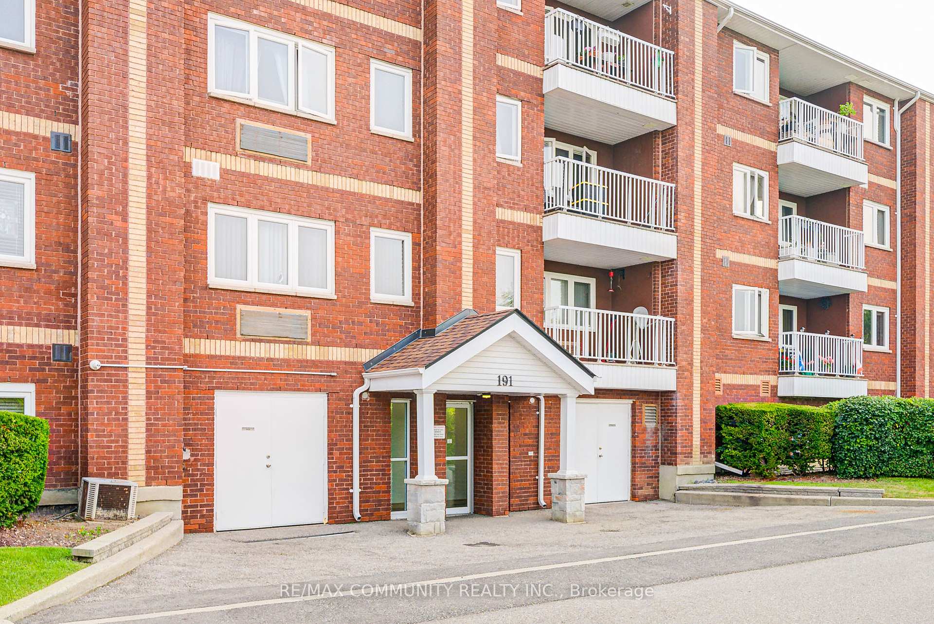 Photo 22 of Unit 304, 191 Lake Driveway, Ajax, South West — HOMEH