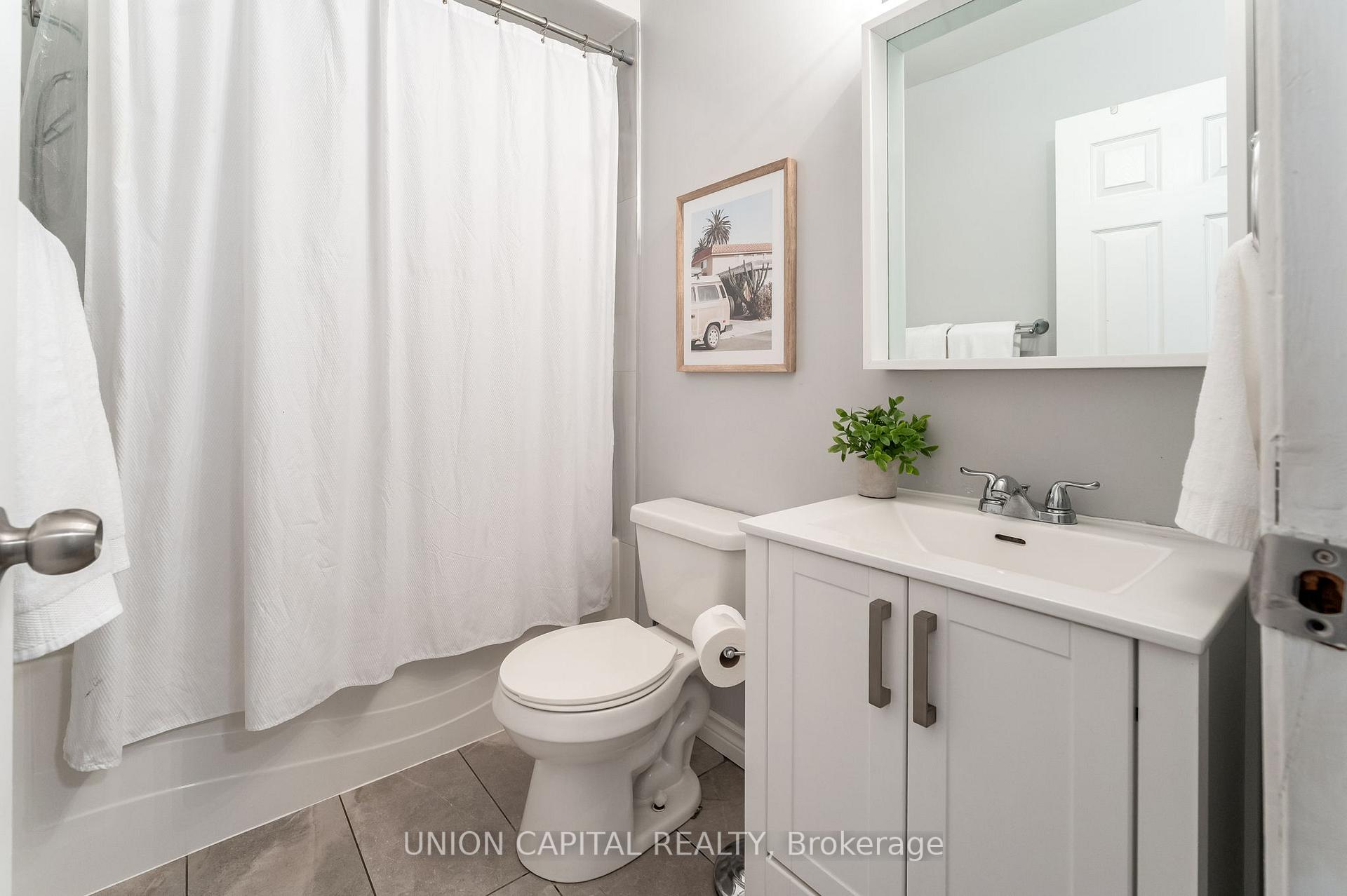 Photo 19 of 350 Hollywood Drive, Georgina, Keswick South — HOMEH