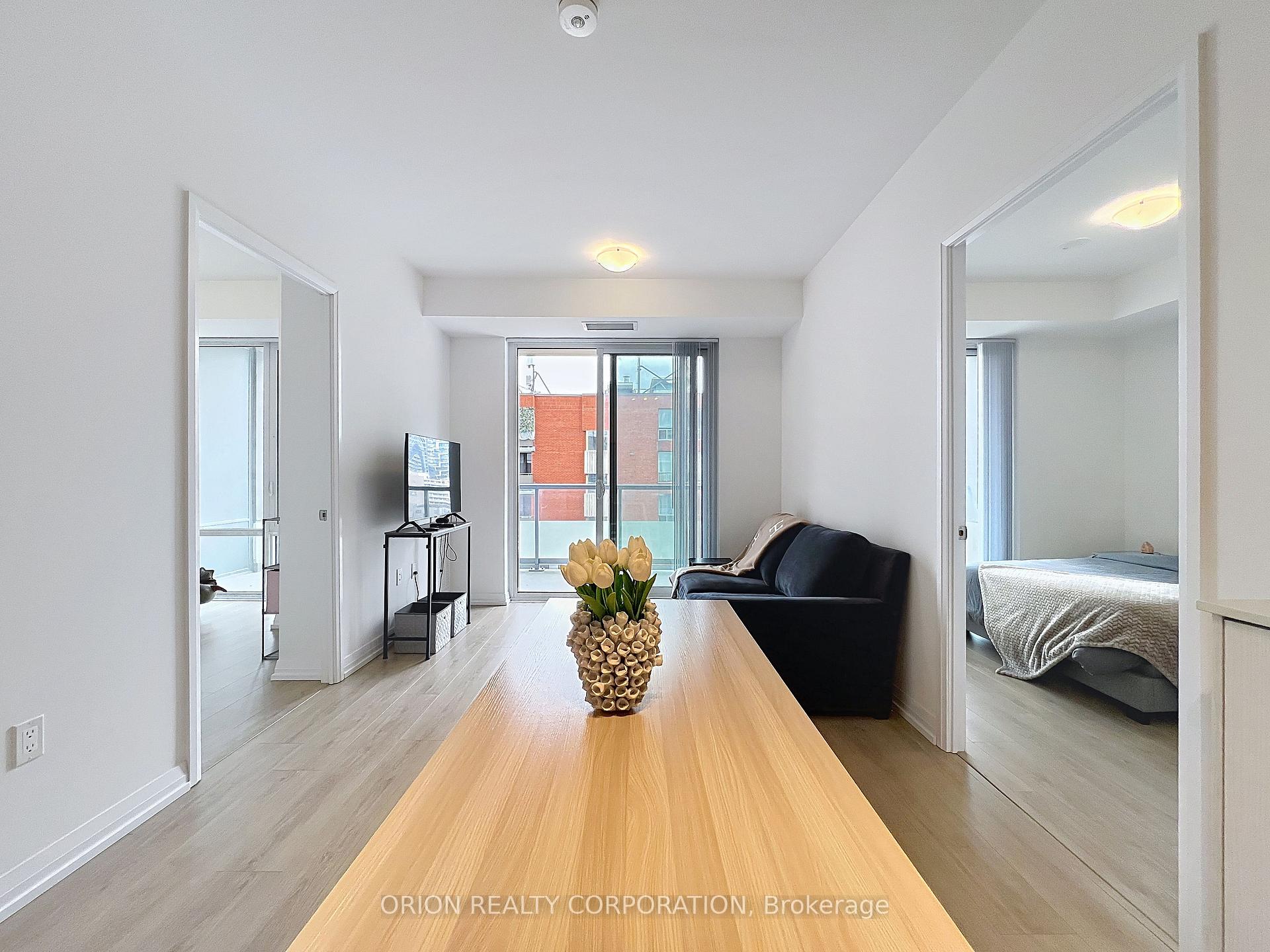 Photo 15 of Unit 1618, 50 Dunfield Avenue, Toronto, Mount Pleasant East — HOMEH