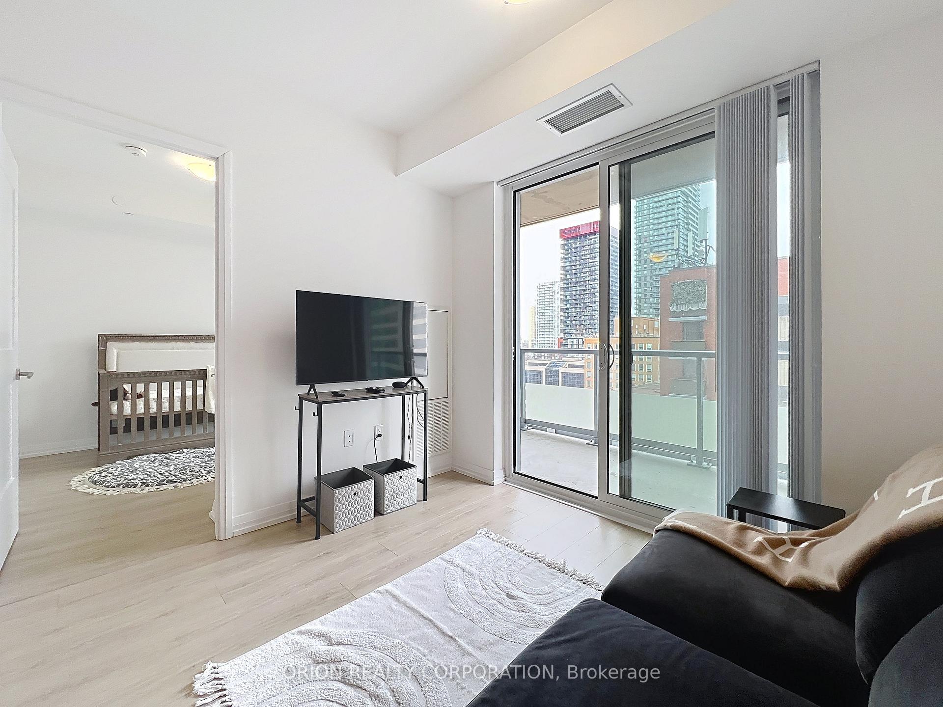 Photo 22 of Unit 1618, 50 Dunfield Avenue, Toronto, Mount Pleasant East — HOMEH