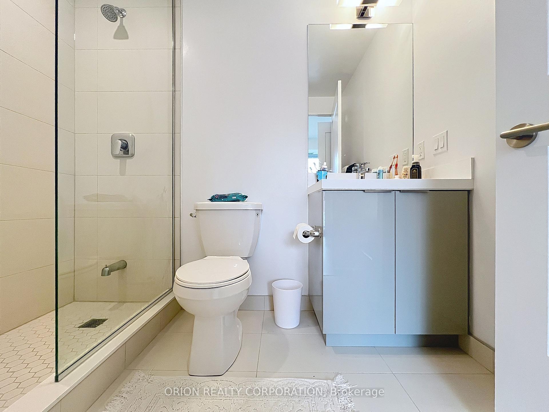 Photo 18 of Unit 1618, 50 Dunfield Avenue, Toronto, Mount Pleasant East — HOMEH