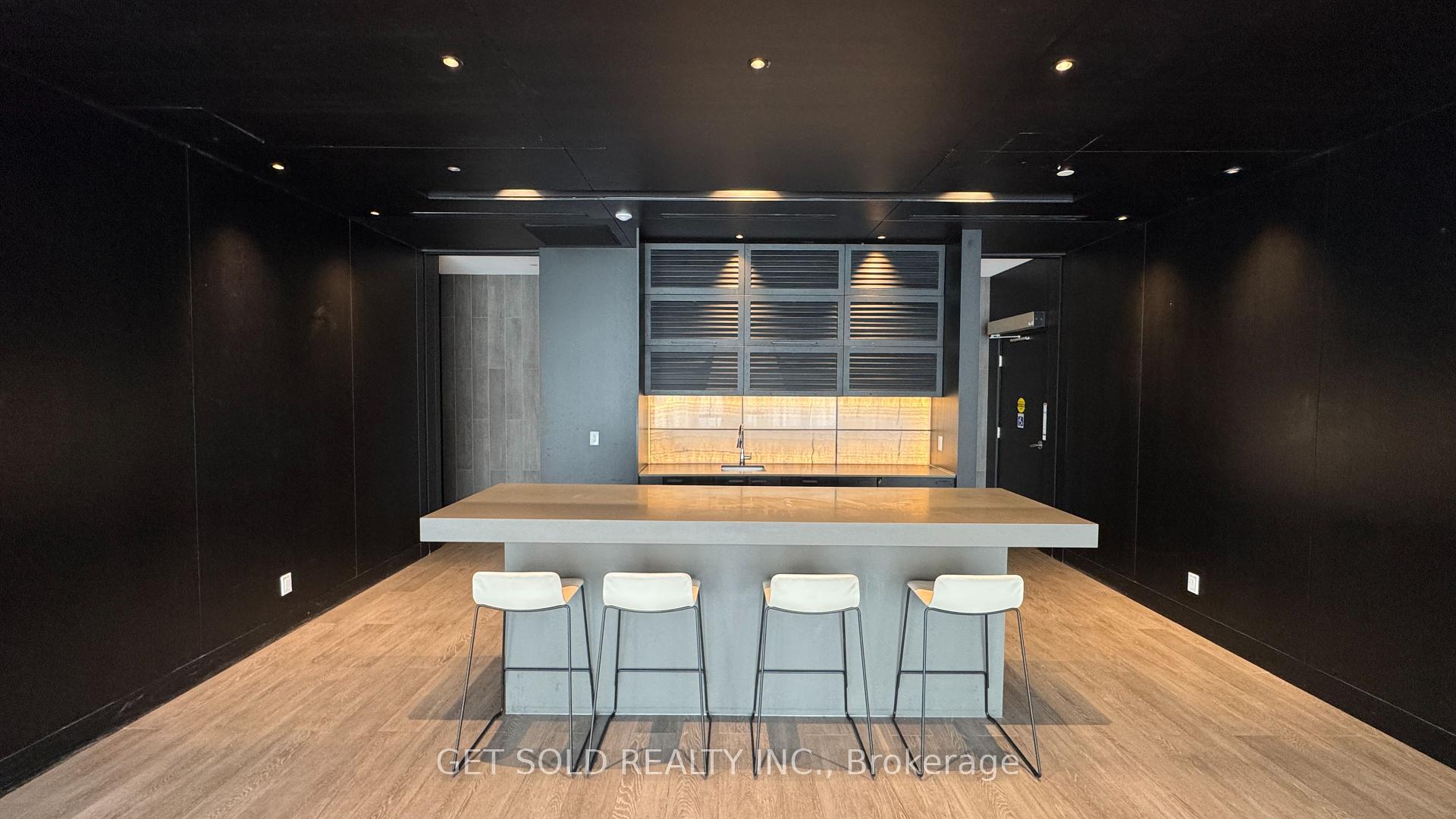 Photo 12 of Unit 707, 1255 Bayly Street, Pickering, Bay Ridges — HOMEH