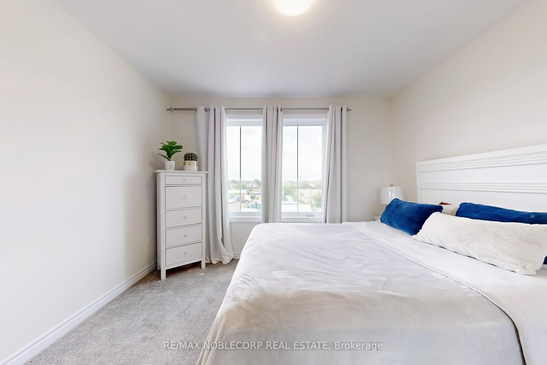 Photo 13 of Unit 15, 470 Beresford Path, Oshawa, Central — HOMEH