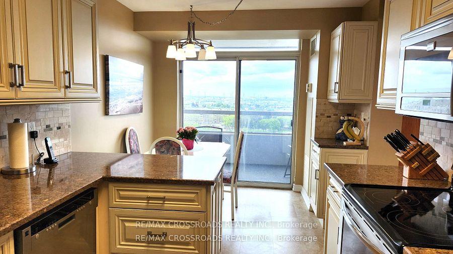 Photo 9 of Unit 1412, 1000 The Esplanade North, Pickering, Town Centre — HOMEH