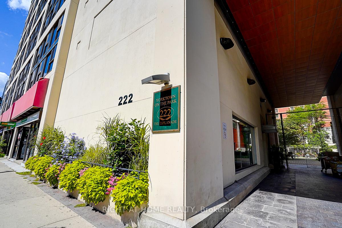 Photo 7 of Unit 718, 222 The Esplanade, Toronto, Waterfront Communities — HOMEH