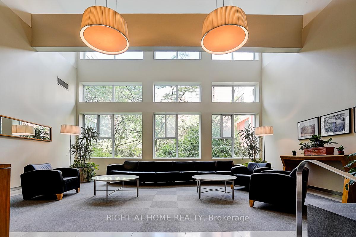 Photo 2 of Unit 718, 222 The Esplanade, Toronto, Waterfront Communities — HOMEH