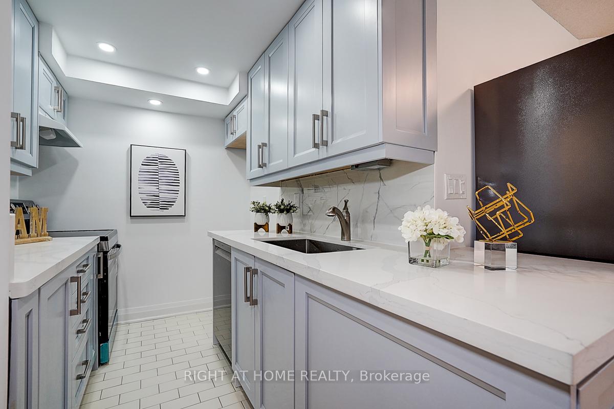Photo 23 of Unit 718, 222 The Esplanade, Toronto, Waterfront Communities — HOMEH
