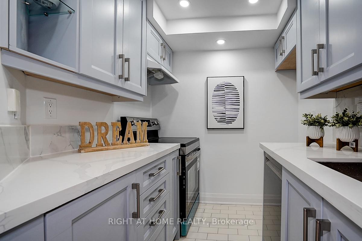 Photo 16 of Unit 718, 222 The Esplanade, Toronto, Waterfront Communities — HOMEH