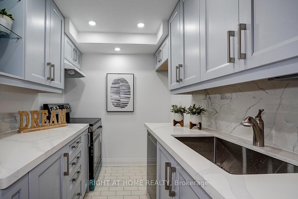 Photo 36 of Unit 718, 222 The Esplanade, Toronto, Waterfront Communities — HOMEH