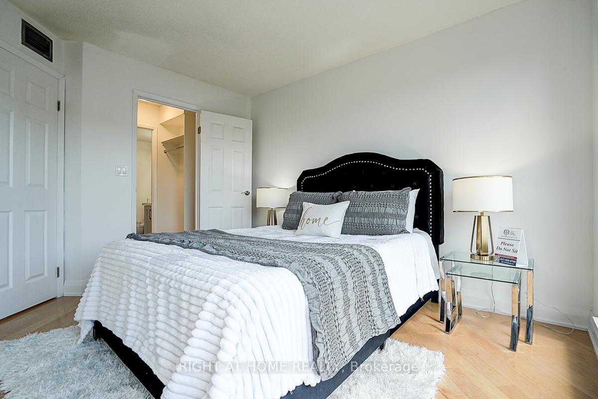 Photo 26 of Unit 718, 222 The Esplanade, Toronto, Waterfront Communities — HOMEH