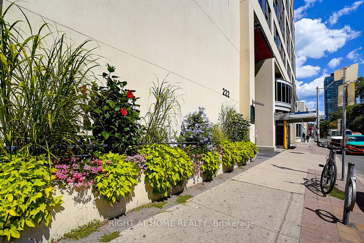 Photo 31 of Unit 718, 222 The Esplanade, Toronto, Waterfront Communities — HOMEH
