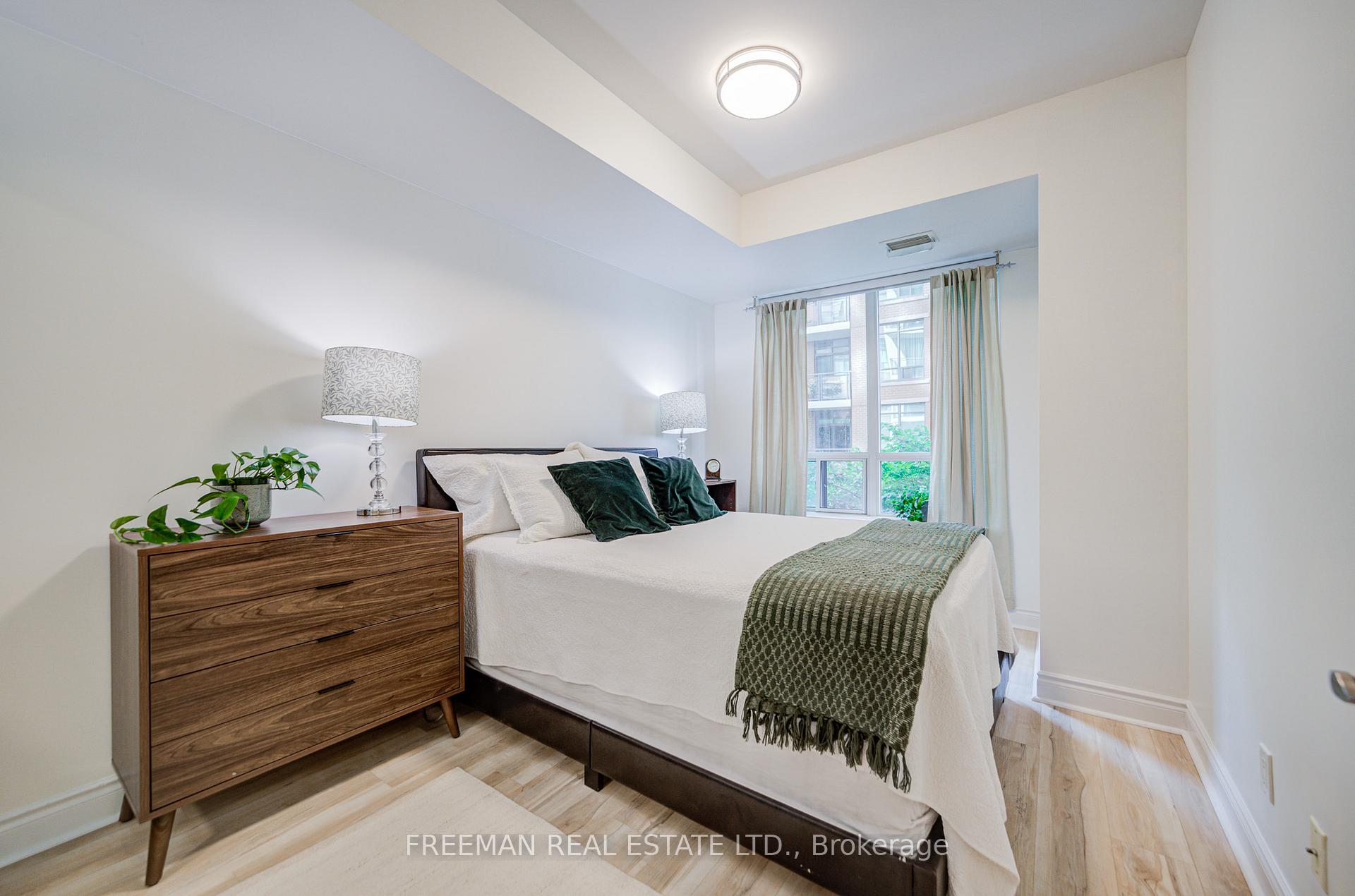 Photo 7 of Unit 201, 319 Merton Street, Toronto, Mount Pleasant West — HOMEH