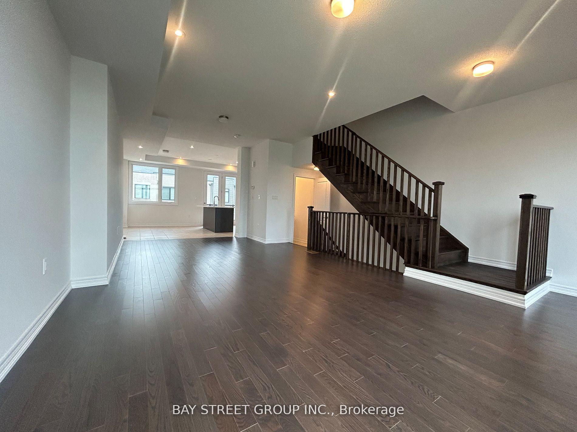 Photo 15 of 55 Sorbara Way, Whitby, Brooklin — HOMEH
