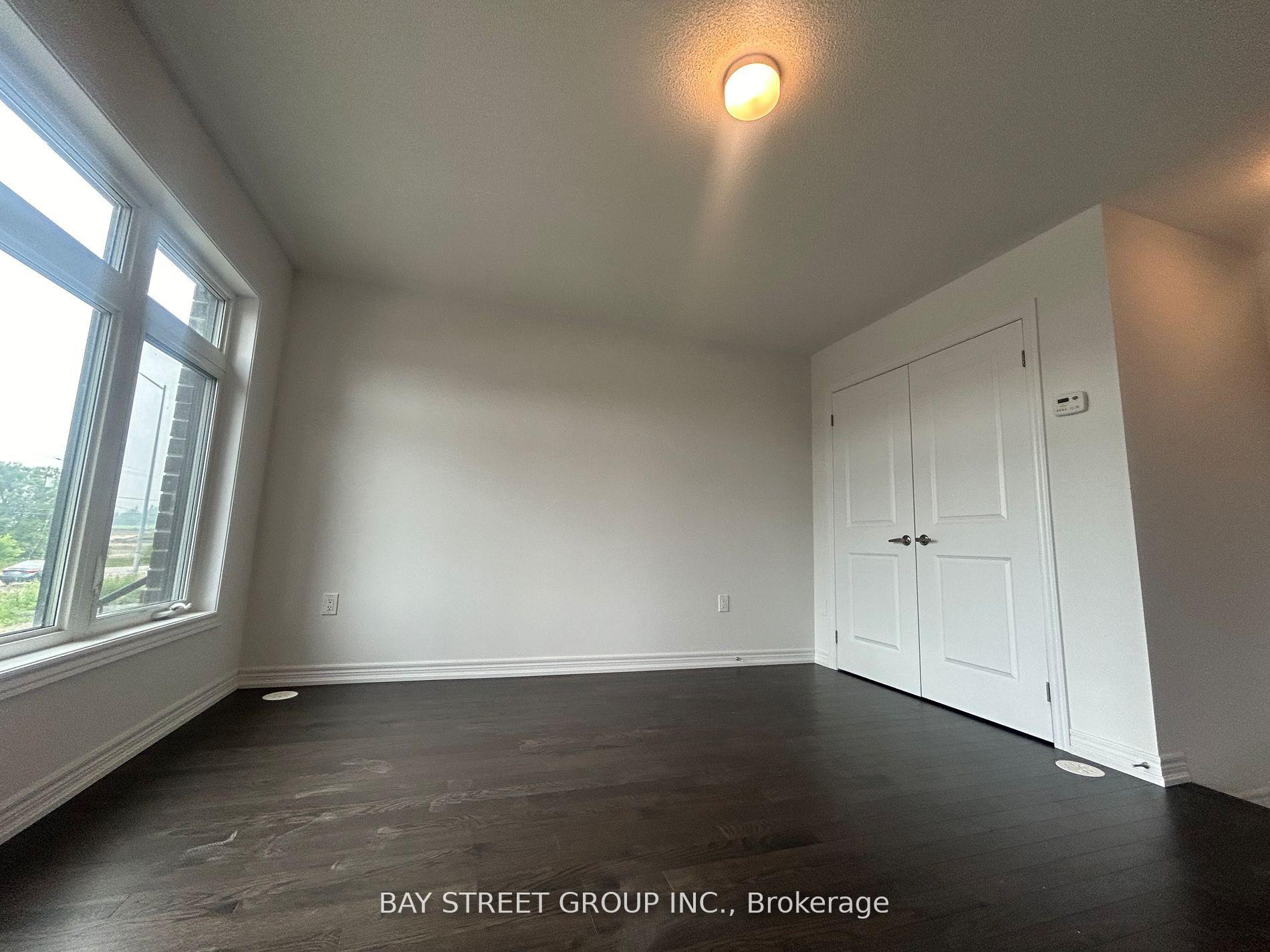 Photo 8 of 55 Sorbara Way, Whitby, Brooklin — HOMEH