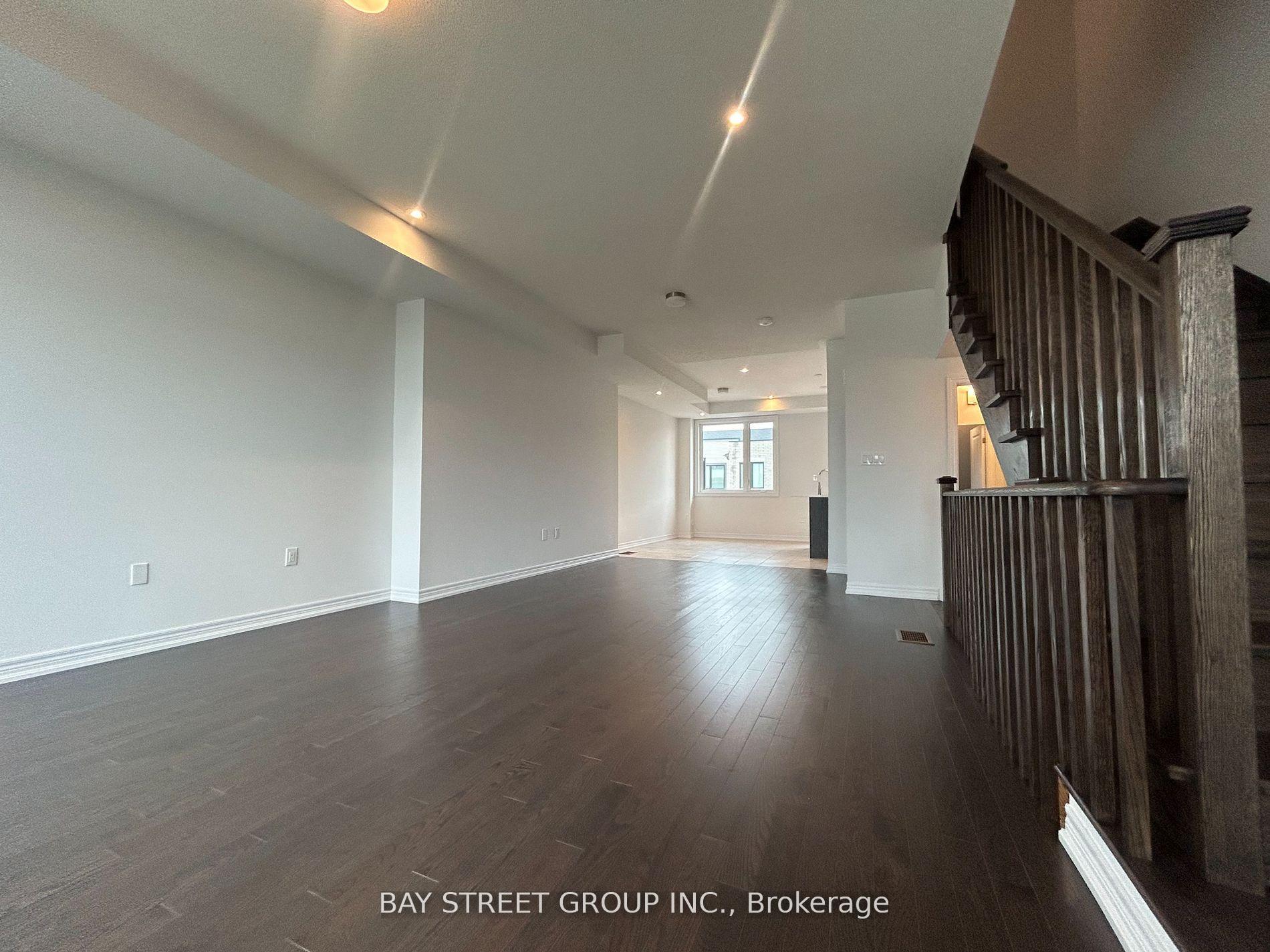 Photo 13 of 55 Sorbara Way, Whitby, Brooklin — HOMEH