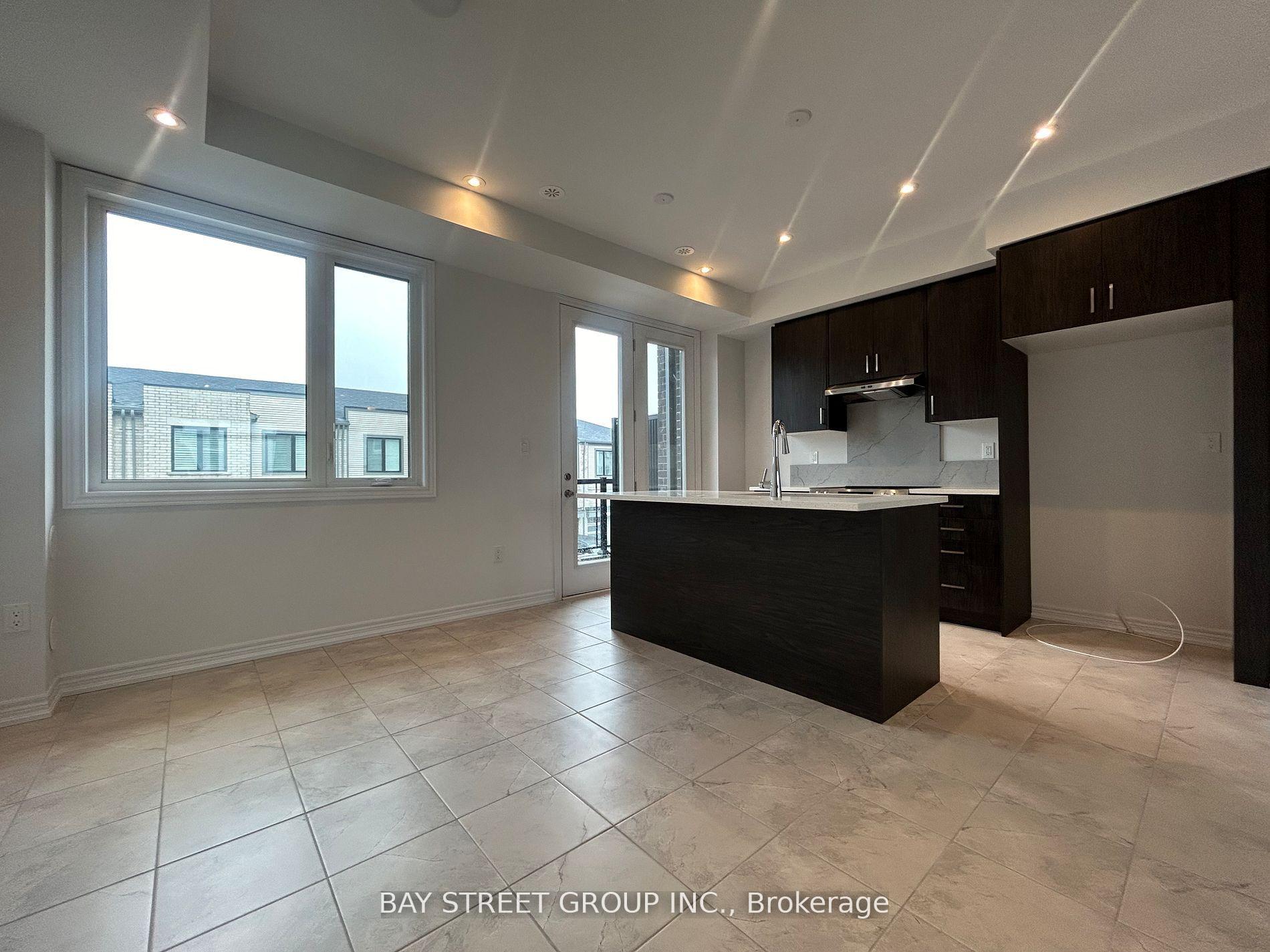 Photo 7 of 55 Sorbara Way, Whitby, Brooklin — HOMEH