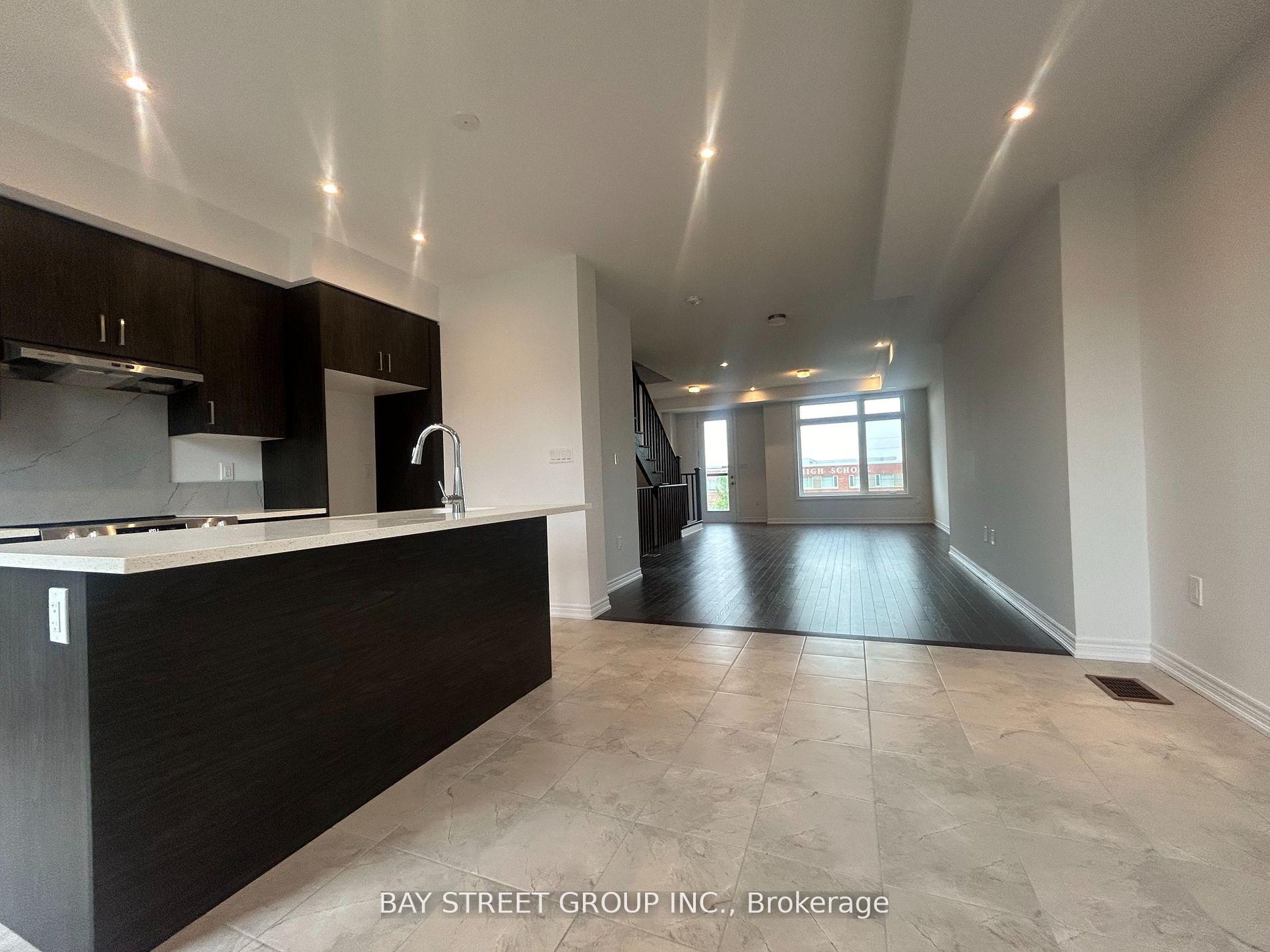 Photo 14 of 55 Sorbara Way, Whitby, Brooklin — HOMEH