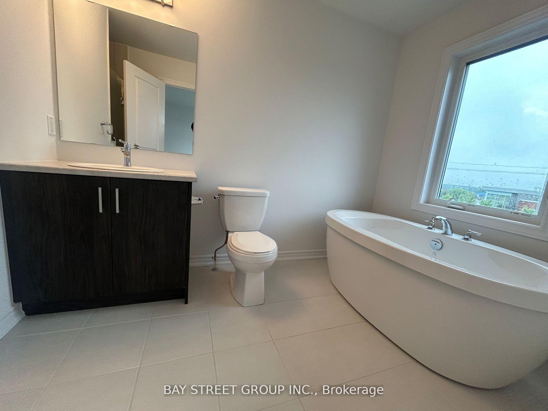 Photo 12 of 55 Sorbara Way, Whitby, Brooklin — HOMEH